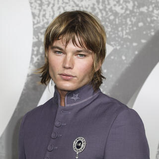 ג'ורדן בארט בתצוגת אופנה של דיור לגברים, 2021