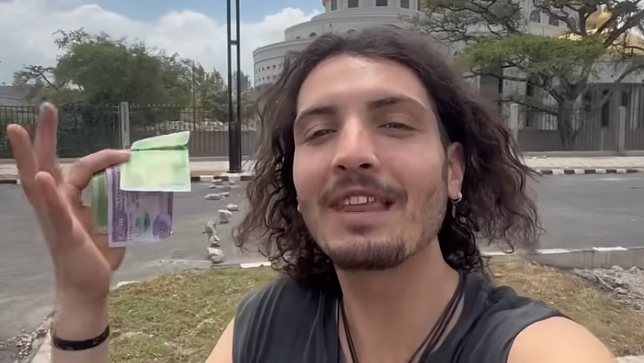 אורי לירון במדינה הכי זולה שהוא טייל בה