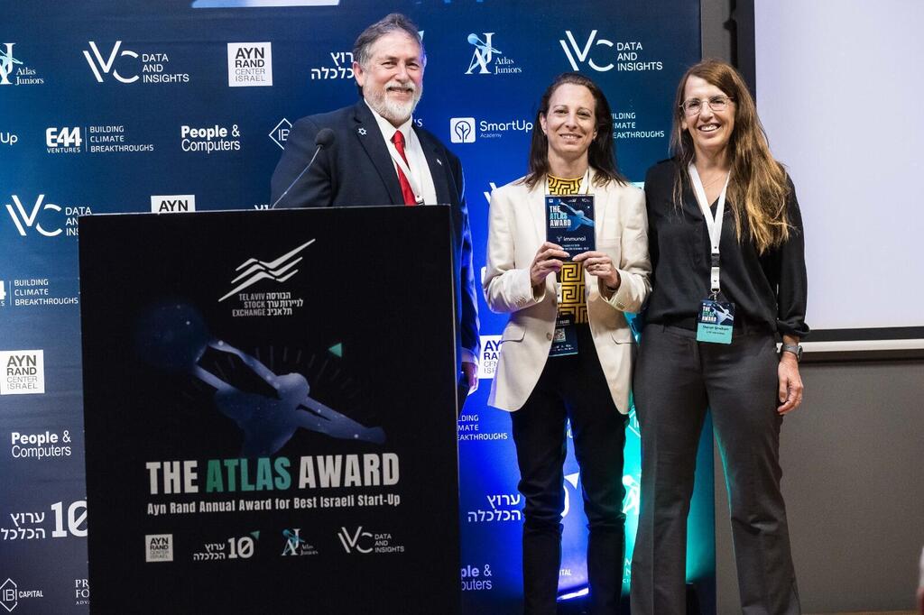 Immunai Business Operations Manager Galit Scott receives the Atlas Award 