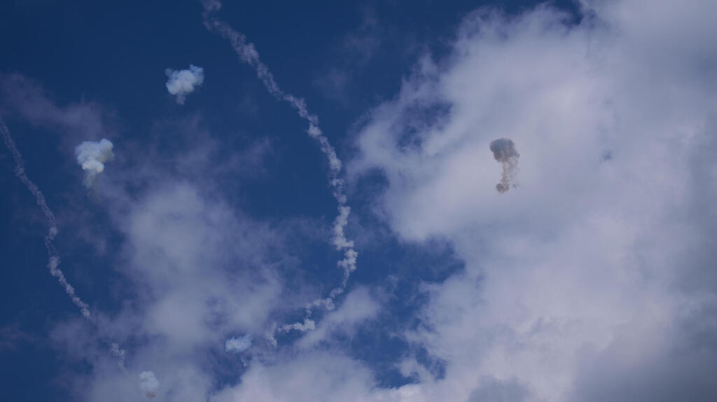 ירי ללא הפסקה לקריית שמונה, איראן טוענת: יותר מ-3,000 נהרגו במלחמה