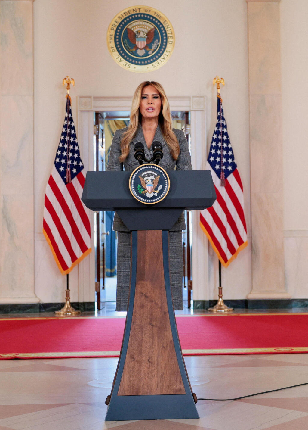 Мелания Трамп (Фото: REUTERS/Evan Vucci) מלניה טראמפ