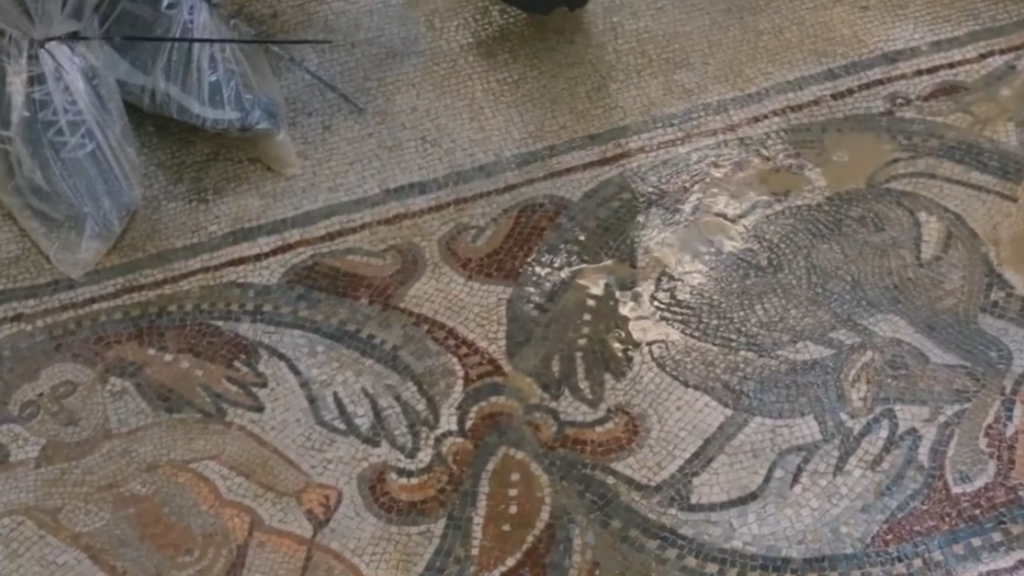 פסיפס בכנסיה הביזנטית בנהריה