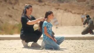 הרבנות הצבאית בחרה לשלב בהגדה של פסח שחולקה לחיילים לשים שיר המתאר את התמיכה שמעניקות בנות הזוג ללוחמים במהלך שירותם