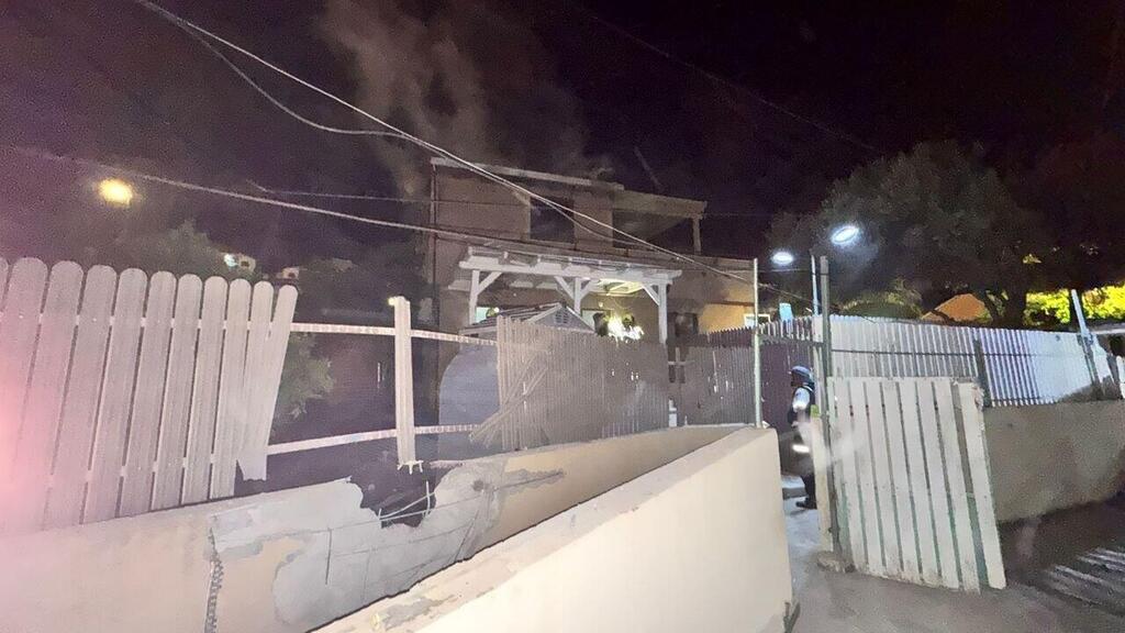 Ущерб в Кирьят-Шмоне (Фото: МАДА) זירת הנפילה בקריית שמונה
