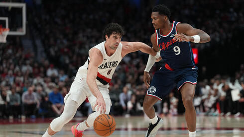 אבדיה מול מול בנדיקט מת'ורין