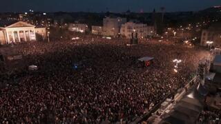 רבבות בעצרת אנטי-אורבן בבודפשט: "רוסים הביתה!"