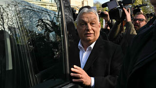 החלה ספירת קולות בהונגריה: אורבן יודח אחרי 16 שנה?