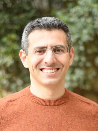 פרופ' אלכס גיללס-הילל 