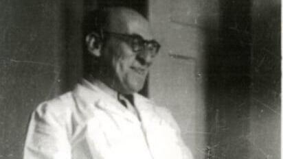 מונה למנהל המחלקה למיקרוביולוגיה בבית הספר לרפואה בלבוב. לודוויק פלק במעבדה שלו (משמאל) ואחת מרשימותיו (ימין)