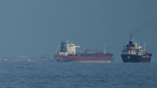 ספינות ממתינות למעבר במצרי הורמוז