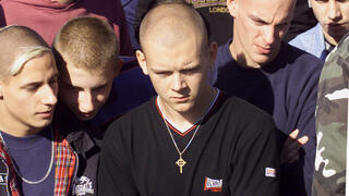 המדים הסודיים של הניאו-נאצים