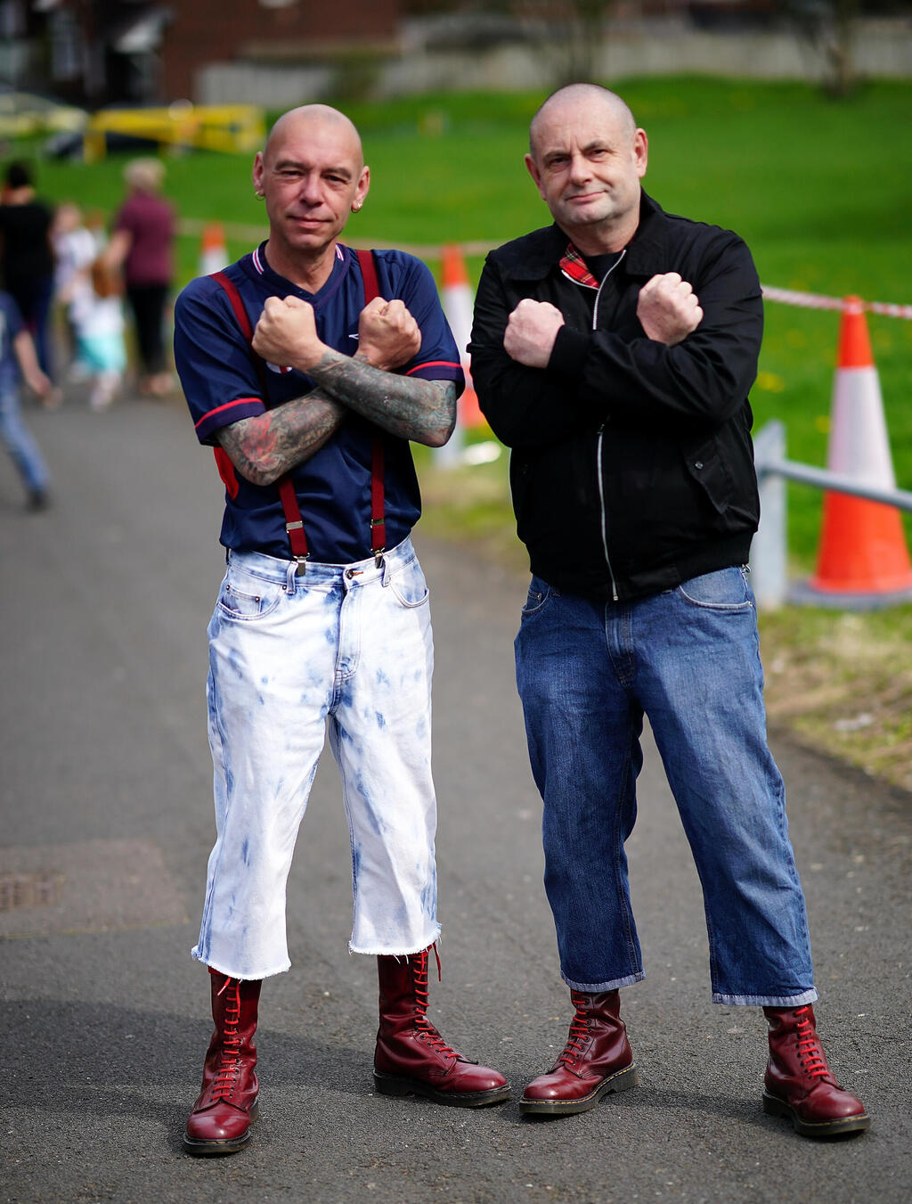 The branded Fred Perry shirt. Skinheads in England, 2018 (Photo: Christopher Furlong/Getty Images) סקינהדס באנגליה עם בגדים של פרד פרי, 2018