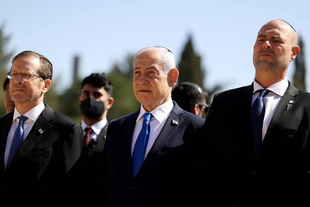 טקס הנחת הזרים ביד ושם