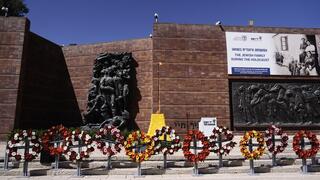 טקס הנחת הזרים ביד ושם