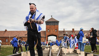 מורן סטלה ינאי במיידנק: "לא רק לזכור, גם לפעול"