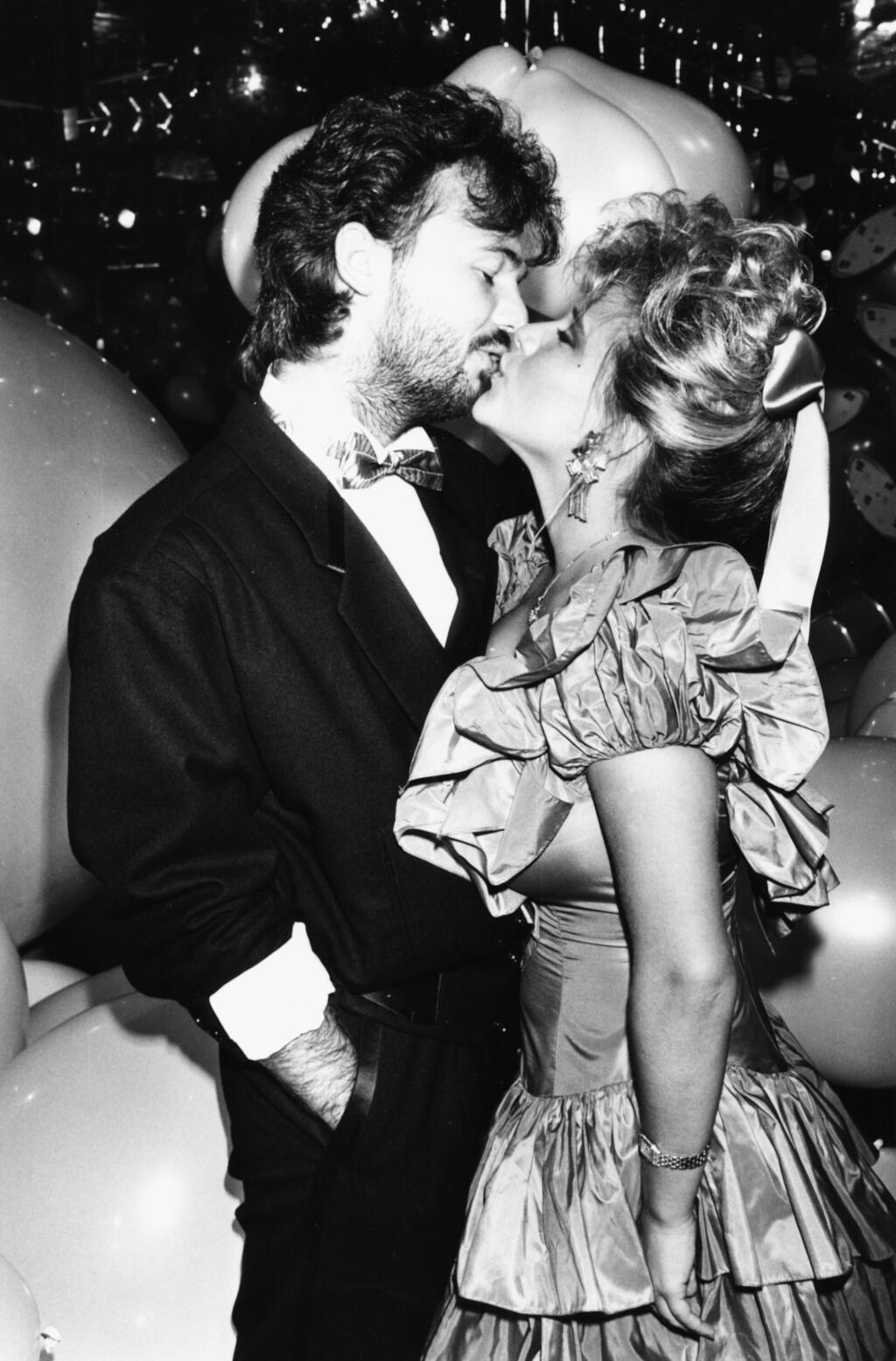 סמנתה פוקס פיטר פוסטר