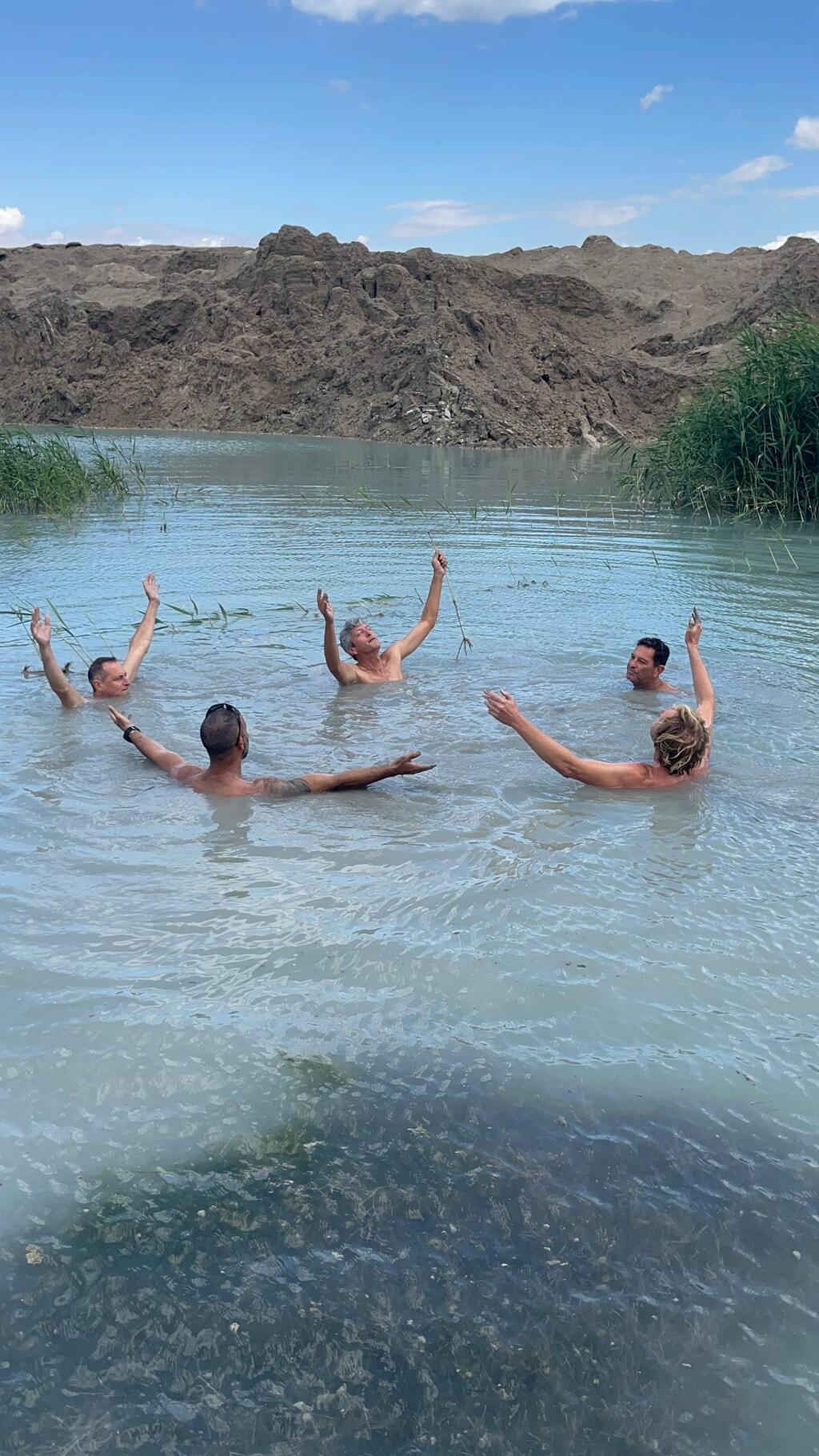 הבולען החם-קר