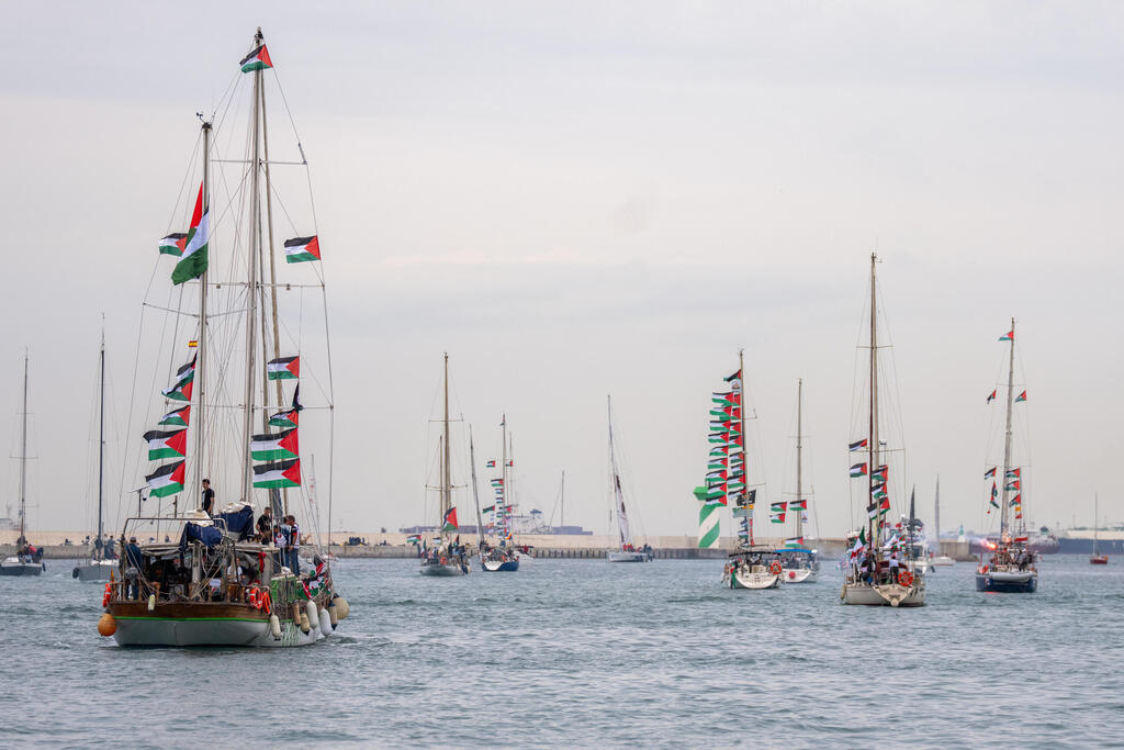 Symbolic send-off of the Global Sumud Flotilla, in Barcelona, Spain, on Sunday (Photo: Joan Mateu Parra/AP) Symbolic send-off of the Global Sumud Flotilla, in Barcelona, Spain, on Sunday