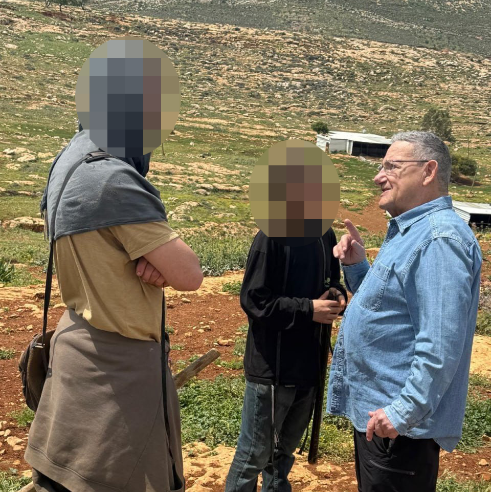 Разговор с молодыми поселенцами (Рон Бен-Ишай ) סיור של רון בן ישי ביו"ש בעקבות הטרור היהודי