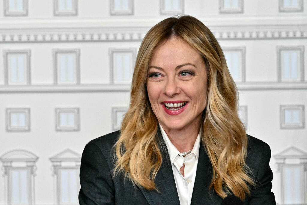 Italy's Prime Minister Giorgia Meloni (Photo: Tiziana FABI / AFP) ראש ממשלת איטליה ג'ורג'ה מלוני עם נשיא אוקראינה זלנסקי ברומא 15 באפריל