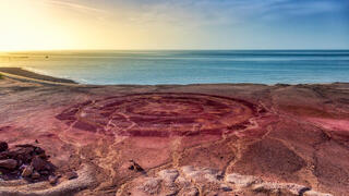 נהרות של "דם" ומערות מלח: הורמוז כמו שלא ראיתם