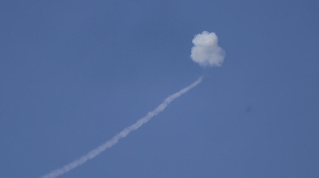 הפסקת האש בלבנון הופרה: חיזבאללה שיגר רקטה וכטב"ם