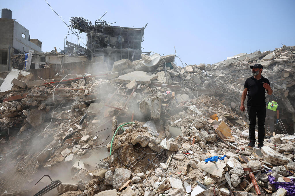 Amid the rubble in Tyre 