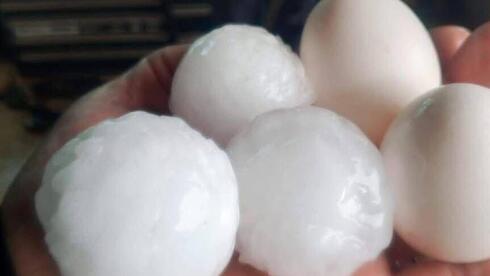 תיעוד הברד היום בבוקתעא ונזק למכונית