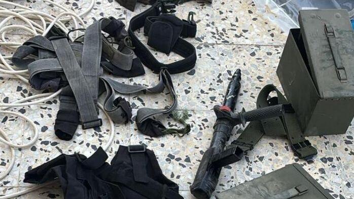 הנשק והציוד הצבאי שהיה ברשותו של המחבל