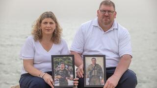 יעל פוגל אימו של איתי ז"ל ורפי נבון אביו של אלקנה ז"ל