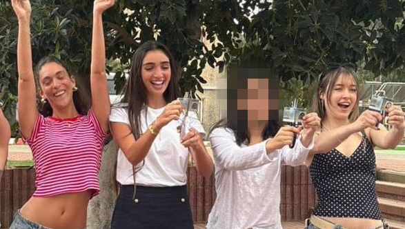 הכפייה והגופייה. הסיפור מורכב בהרבה