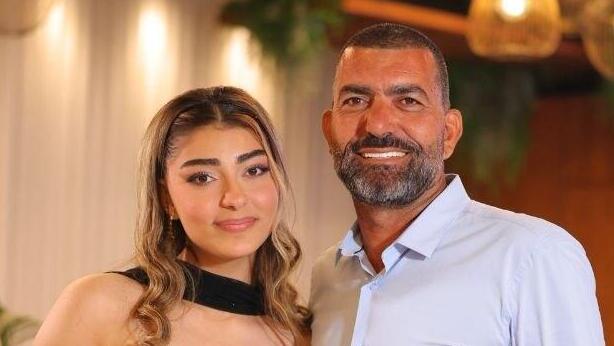 עזאת תורכי עם ביתו שנהרגה