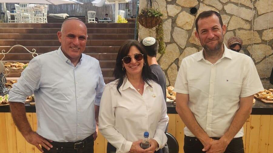 AFJS CEO Yigal Dilmoni, Arkansas state Rep. Mindy McAlindon and Shomron Regional Council head Yossi Dagan 