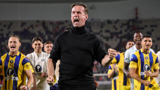 מאמן מכבי ת"א רוני דיילה חוגג