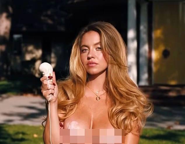 סידני סוויני כ"קאסי" באופוריה