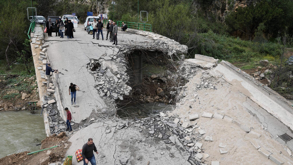 גשר הרוס בדרום לבנון