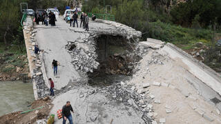 גשר הרוס בדרום לבנון