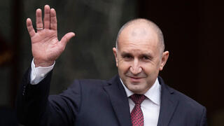 רומן ראדב נשיא בולגריה לשעבר שניצח ב בחירות לפרלמנט