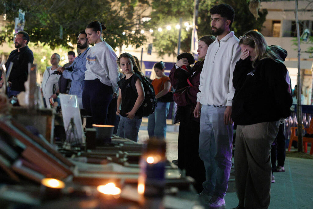 דקת דומייה בתל אביב לזכר חללי מערכות ישראל