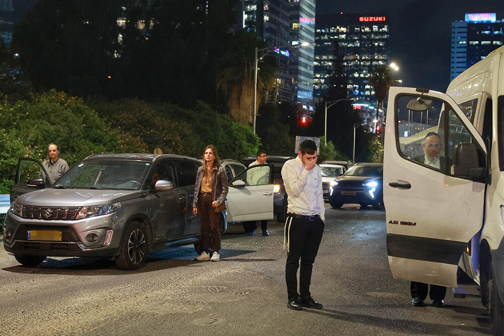 דקת דומייה בתל אביב לזכר חללי מערכות ישראל