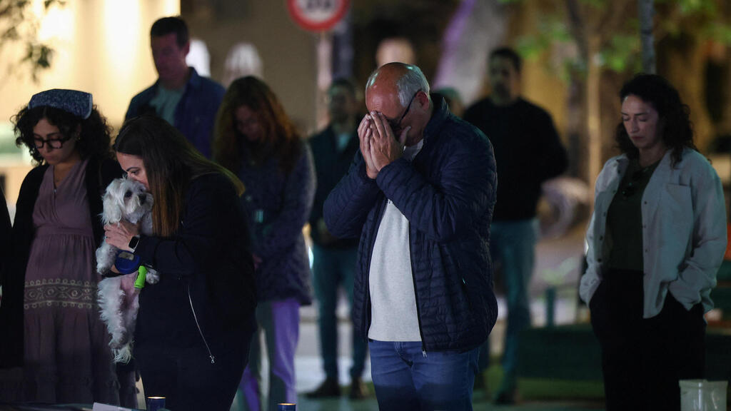 דקת דומייה בתל אביב לזכר חללי מערכות ישראל