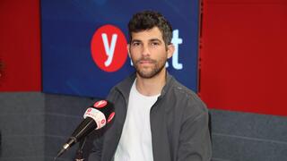 פודקאסט 120 ואחת עם מורן אזולאי - עמרי רונן מ'אחים לנשק', חבר מפלגת "הדמוקרטים"