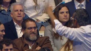 ראש המוסד דדי ברנע ליד תומר משקף לבן בטקס המשואות