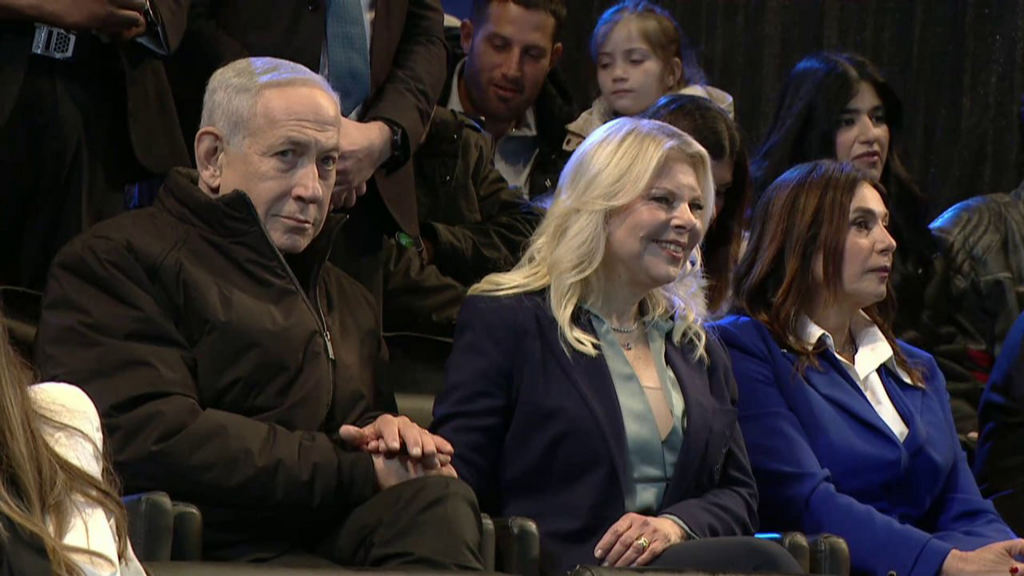 ראש הממשלה ורעייתו בטקס הדלקת המשואות