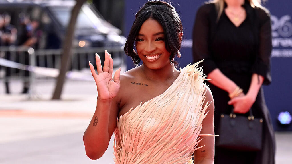 סימון ביילס בטקס פרסי הספורט העולמי של לוריוס