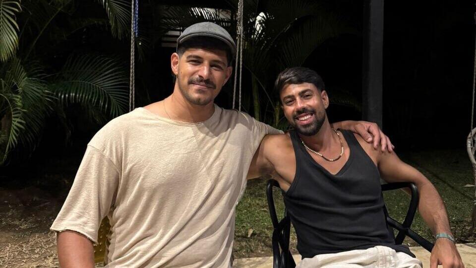 הימני: אלון וולף, השמאלי: סער חמדי הציל את חייו ב עזה נפגשו ב הוסטל בפנמה