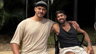 הימני: אלון וולף, השמאלי: סער חמדי הציל את חייו ב עזה נפגשו ב הוסטל בפנמה