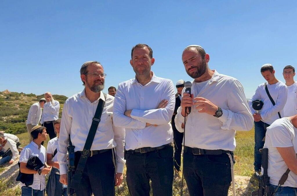 סיור בשטח היישוב גנים