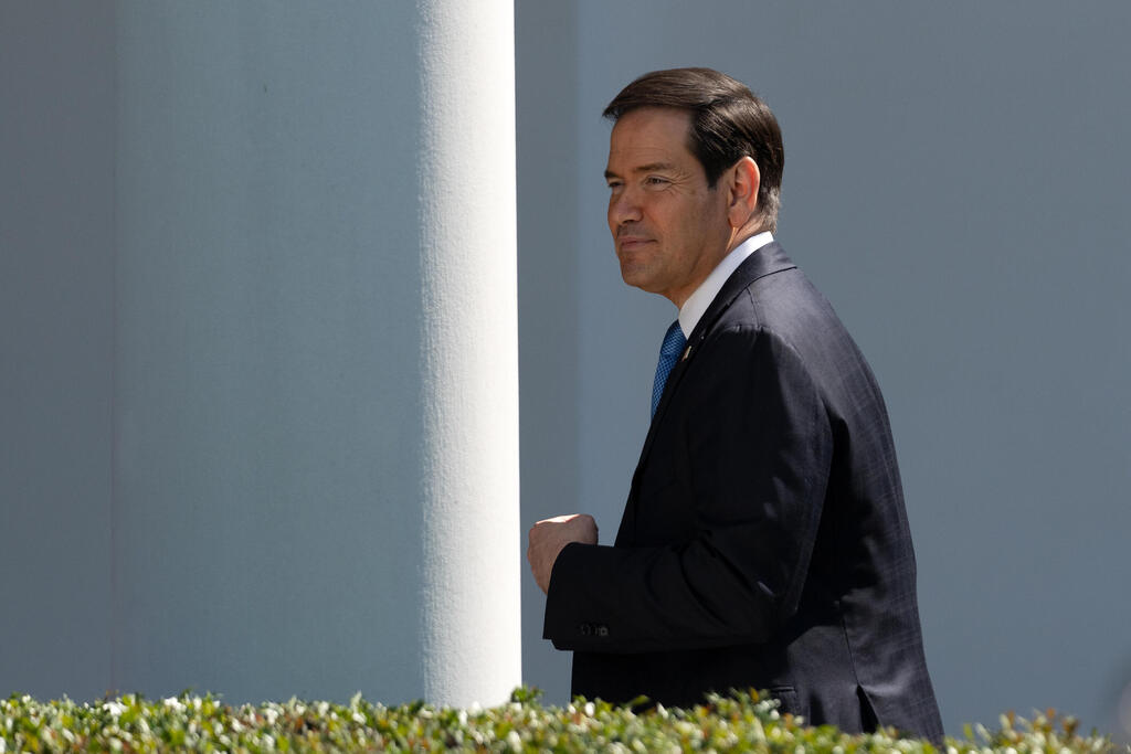 Marco Rubio (Photo: AP Photo/Mark Schiefelbein) מרקו רוביו בבית הלבן