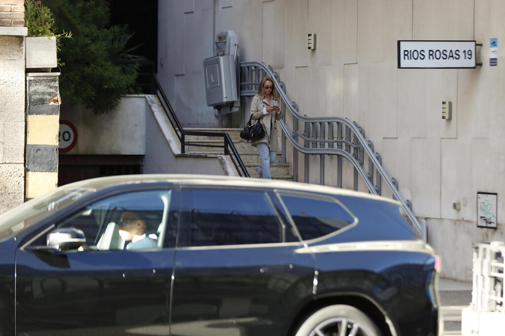 אסתר אקספוסיטו קיליאן אמבפה